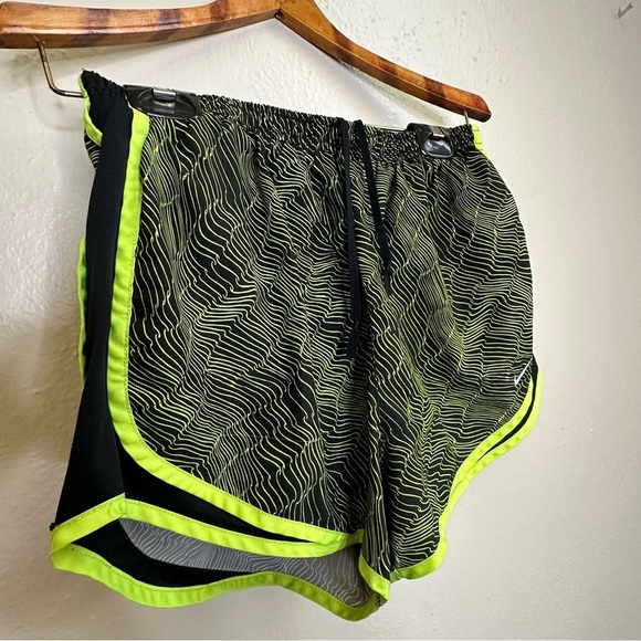 NIKE Women's DRI-FIT Dry Tempo Running Short - Volt Black - Medium - Picture 9 of 15